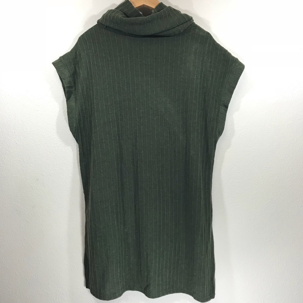 green sleeveless cowl turtleneck tunic blouse top - Picture 7 of 8